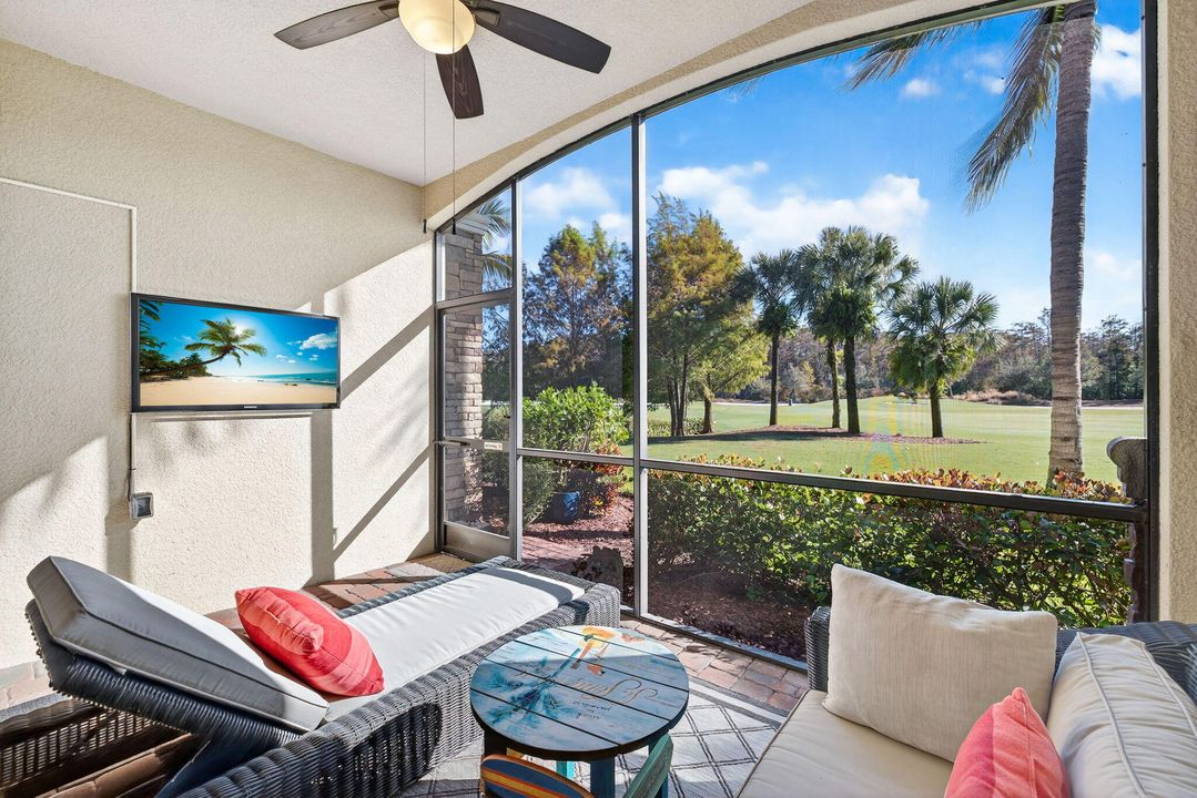 For Sale: $485,000 (2 beds, 2 baths, 1352 Square Feet)