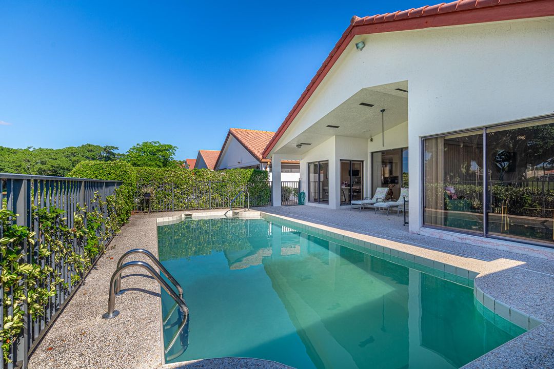 待售: $489,000 (3 贝兹, 2 浴室, 2216 平方英尺)