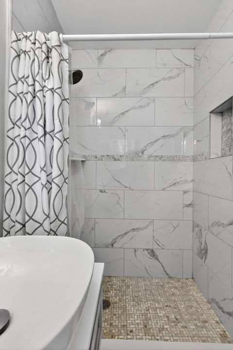 Active With Contract: $425,000 (3 beds, 2 baths, 1312 Square Feet)