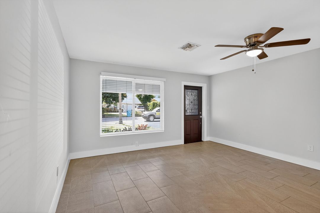 Active With Contract: $425,000 (3 beds, 2 baths, 1312 Square Feet)