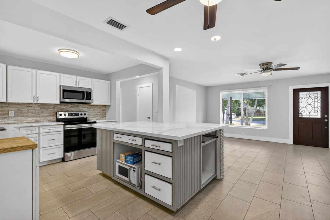 Active With Contract: $425,000 (3 beds, 2 baths, 1312 Square Feet)