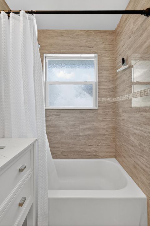 Active With Contract: $425,000 (3 beds, 2 baths, 1312 Square Feet)