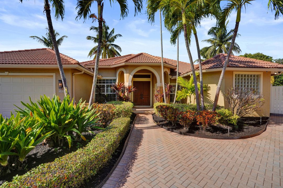 待售: $1,100,000 (3 贝兹, 2 浴室, 2363 平方英尺)