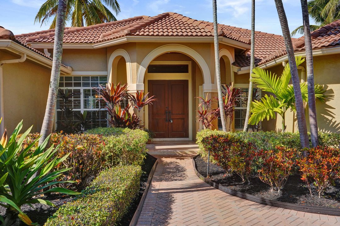 待售: $1,100,000 (3 贝兹, 2 浴室, 2363 平方英尺)