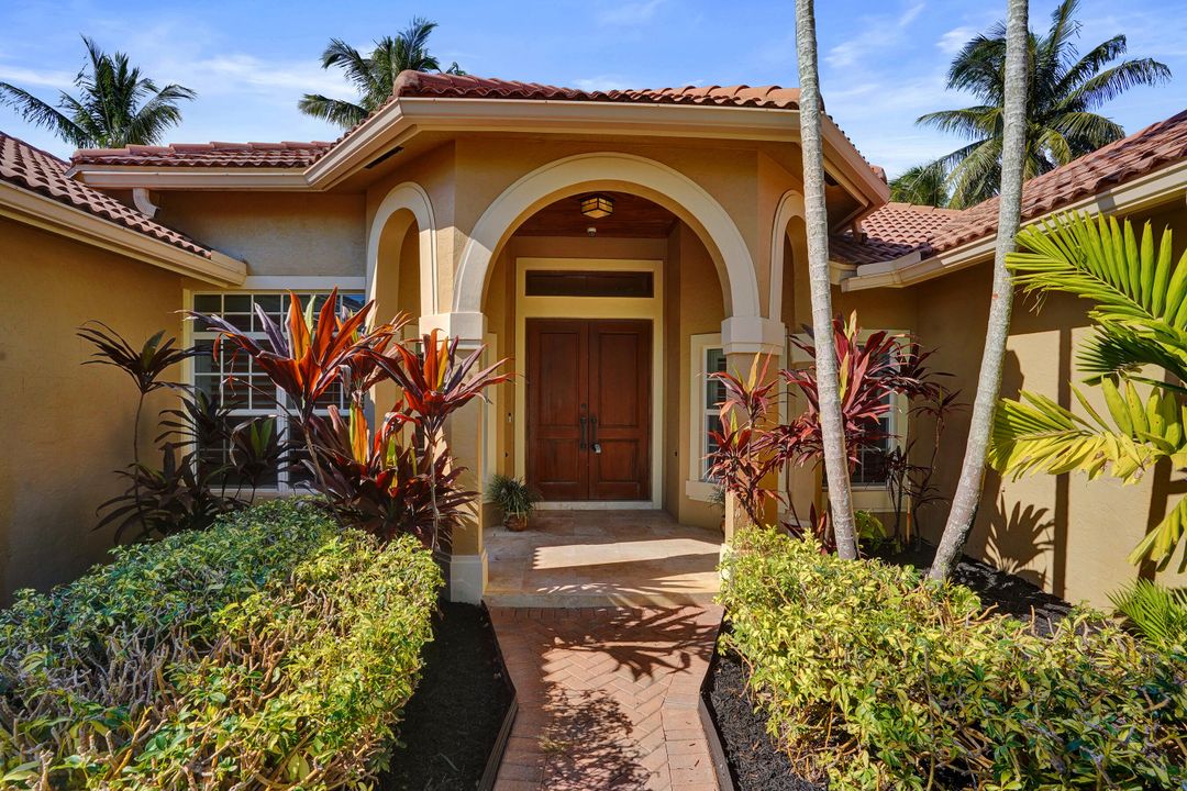 待售: $1,100,000 (3 贝兹, 2 浴室, 2363 平方英尺)