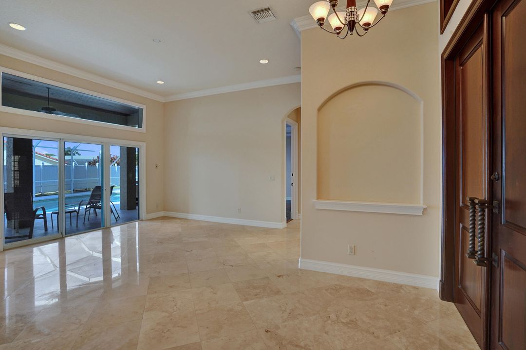 待售: $1,100,000 (3 贝兹, 2 浴室, 2363 平方英尺)