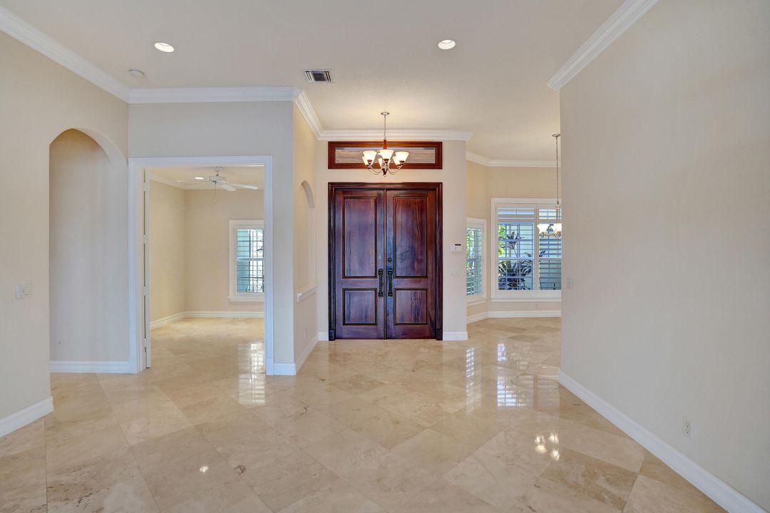 待售: $1,100,000 (3 贝兹, 2 浴室, 2363 平方英尺)