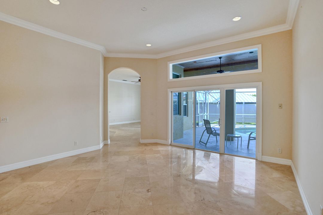 待售: $1,100,000 (3 贝兹, 2 浴室, 2363 平方英尺)