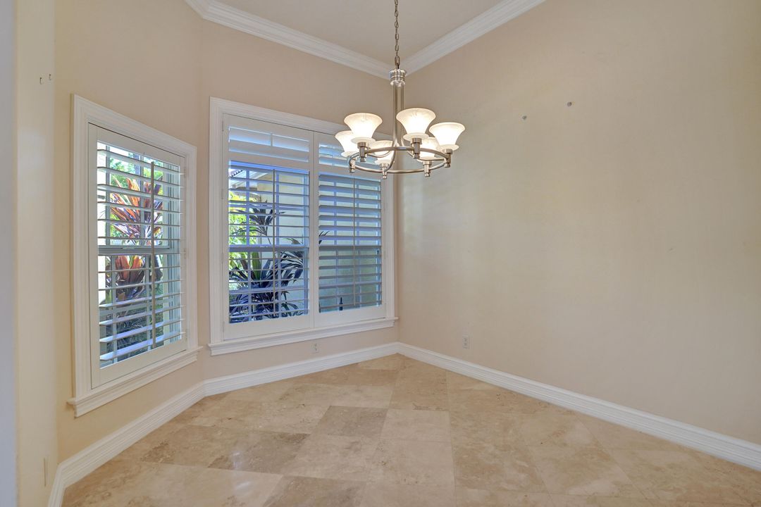 待售: $1,100,000 (3 贝兹, 2 浴室, 2363 平方英尺)