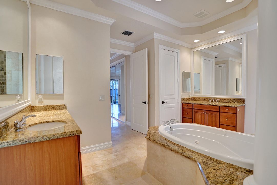 待售: $1,100,000 (3 贝兹, 2 浴室, 2363 平方英尺)