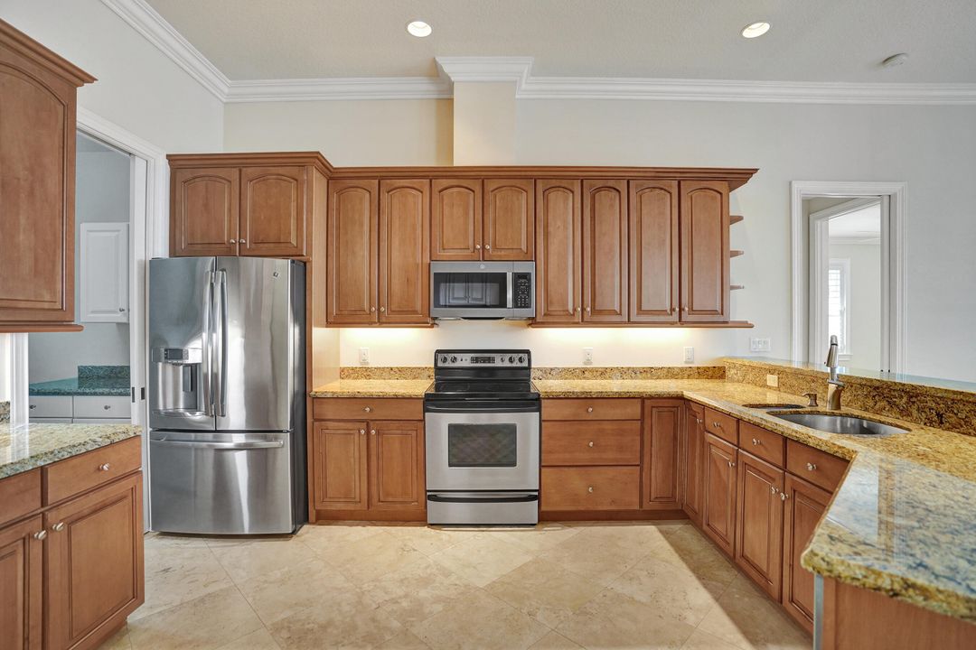 待售: $1,100,000 (3 贝兹, 2 浴室, 2363 平方英尺)