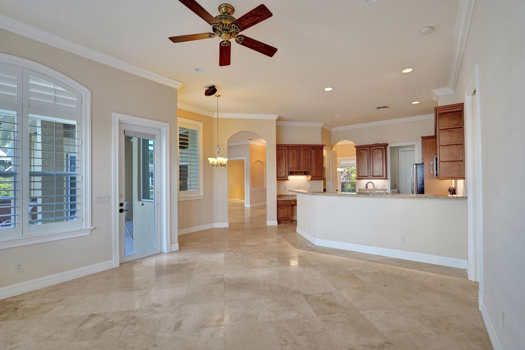 待售: $1,100,000 (3 贝兹, 2 浴室, 2363 平方英尺)