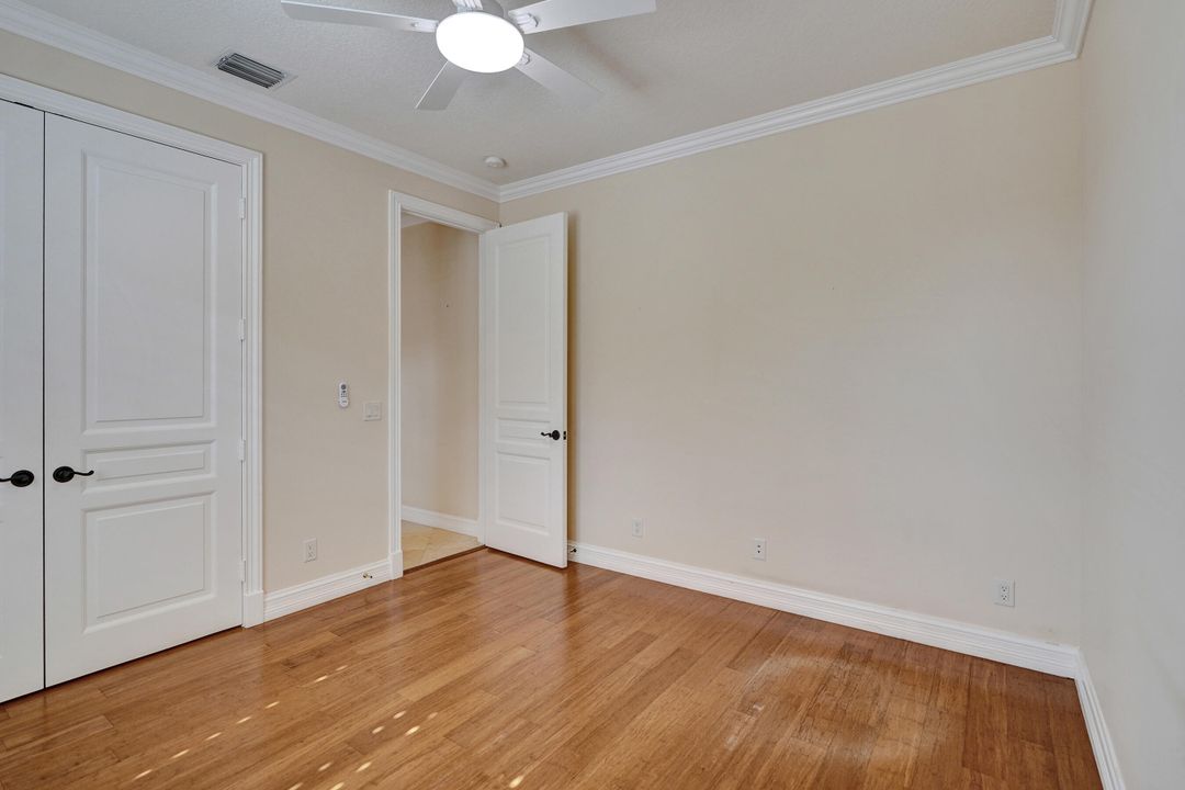 待售: $1,100,000 (3 贝兹, 2 浴室, 2363 平方英尺)