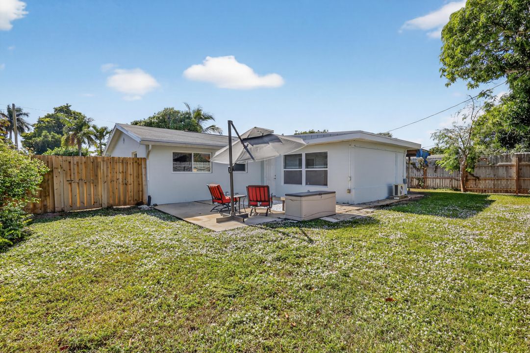 Active With Contract: $425,000 (3 beds, 2 baths, 1312 Square Feet)