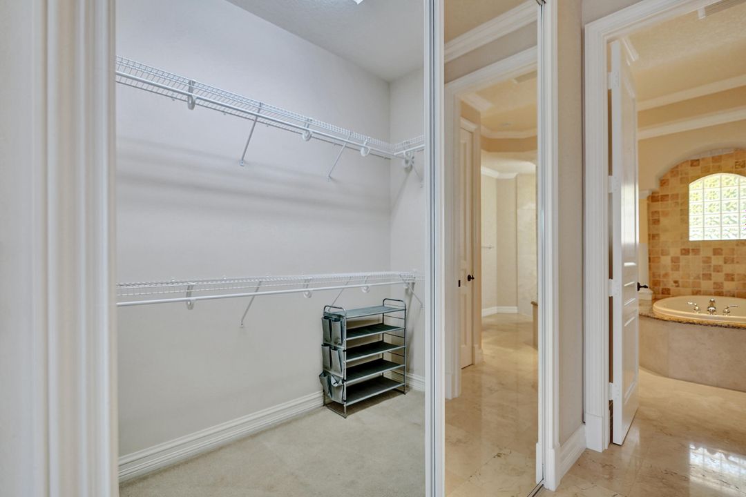 待售: $1,100,000 (3 贝兹, 2 浴室, 2363 平方英尺)