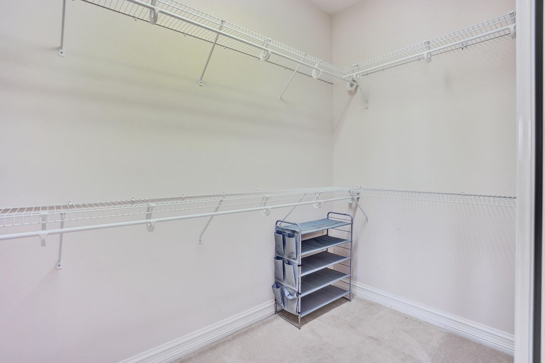 待售: $1,100,000 (3 贝兹, 2 浴室, 2363 平方英尺)