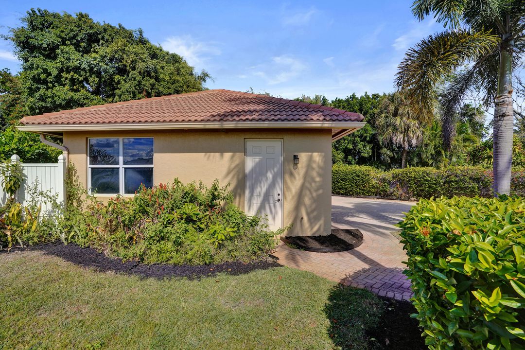 待售: $1,100,000 (3 贝兹, 2 浴室, 2363 平方英尺)