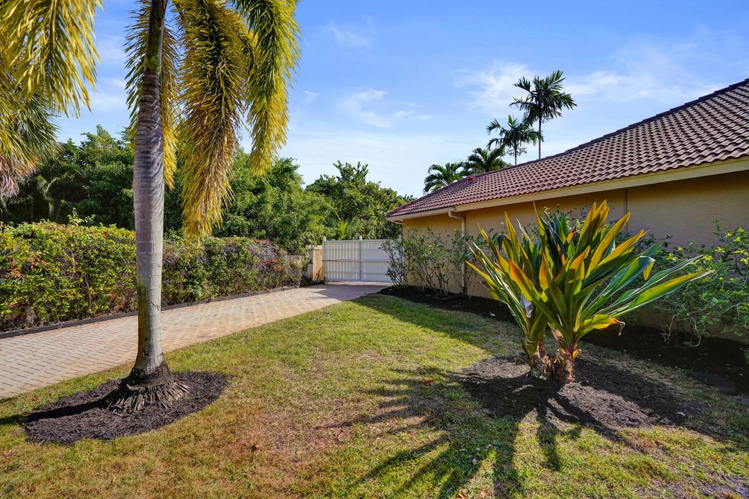 待售: $1,100,000 (3 贝兹, 2 浴室, 2363 平方英尺)