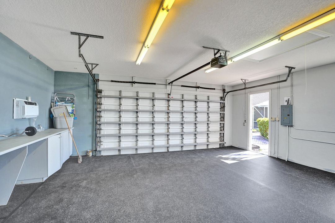 待售: $1,100,000 (3 贝兹, 2 浴室, 2363 平方英尺)