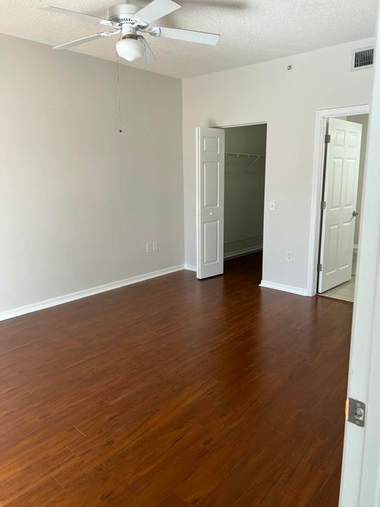 For Rent: $2,600 (3 beds, 2 baths, 1278 Square Feet)