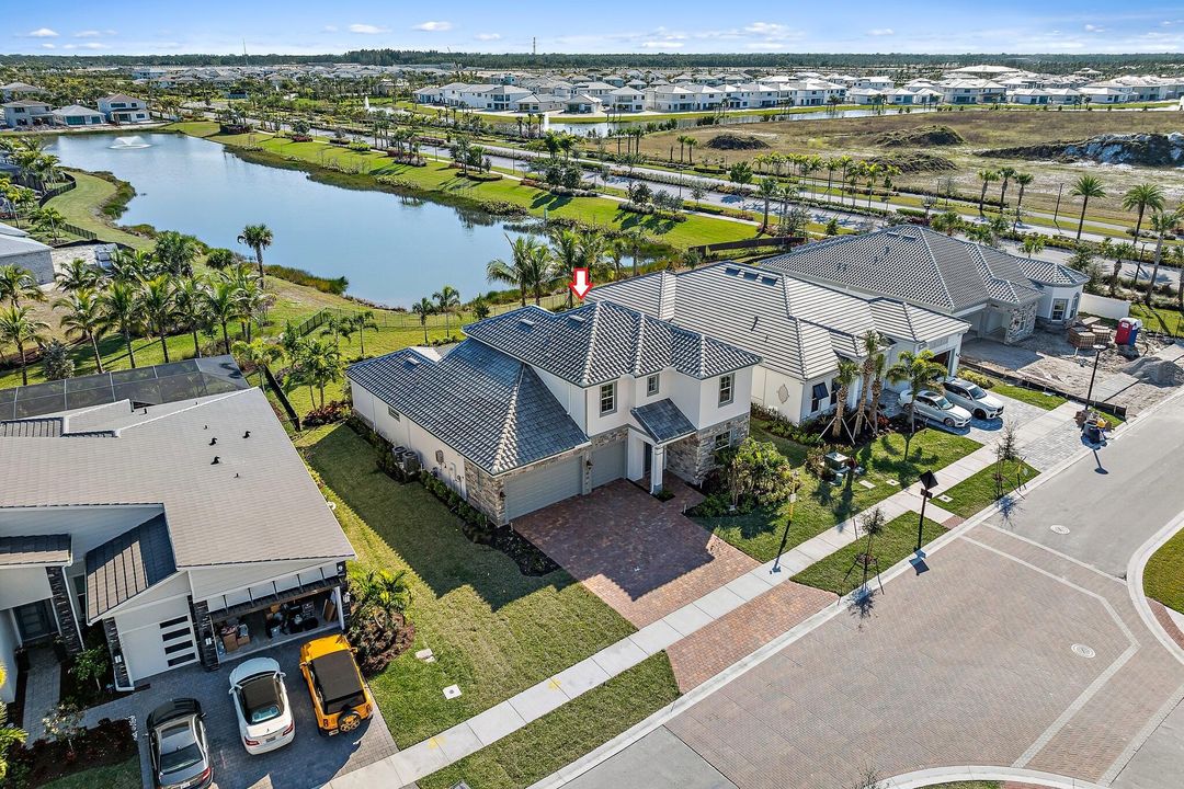 For Rent: $6,000 (5 beds, 3 baths, 3427 Square Feet)