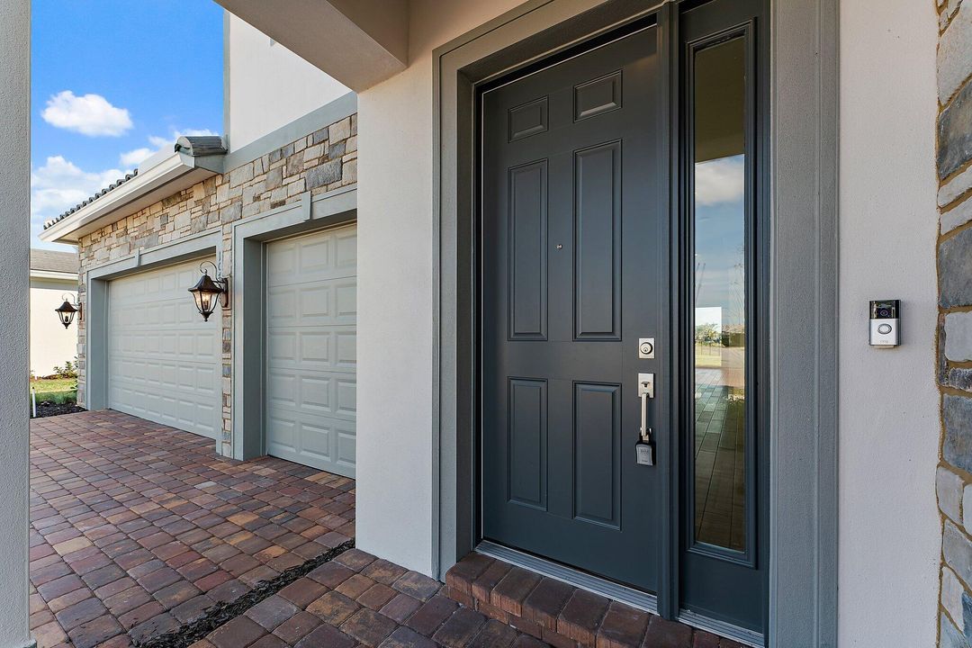 For Rent: $6,000 (5 beds, 3 baths, 3427 Square Feet)