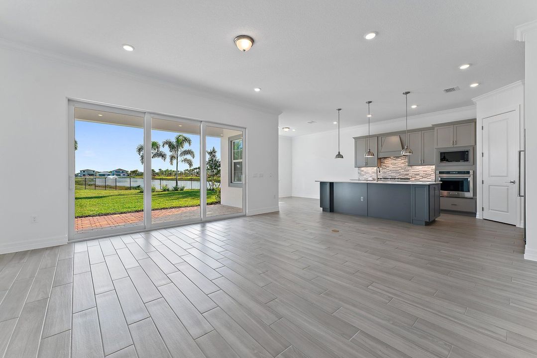 For Rent: $6,000 (5 beds, 3 baths, 3427 Square Feet)