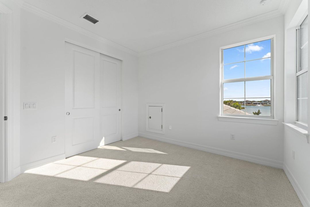 For Rent: $6,000 (5 beds, 3 baths, 3427 Square Feet)