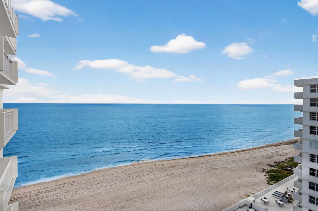 For Sale: $699,000 (2 beds, 2 baths, 1100 Square Feet)