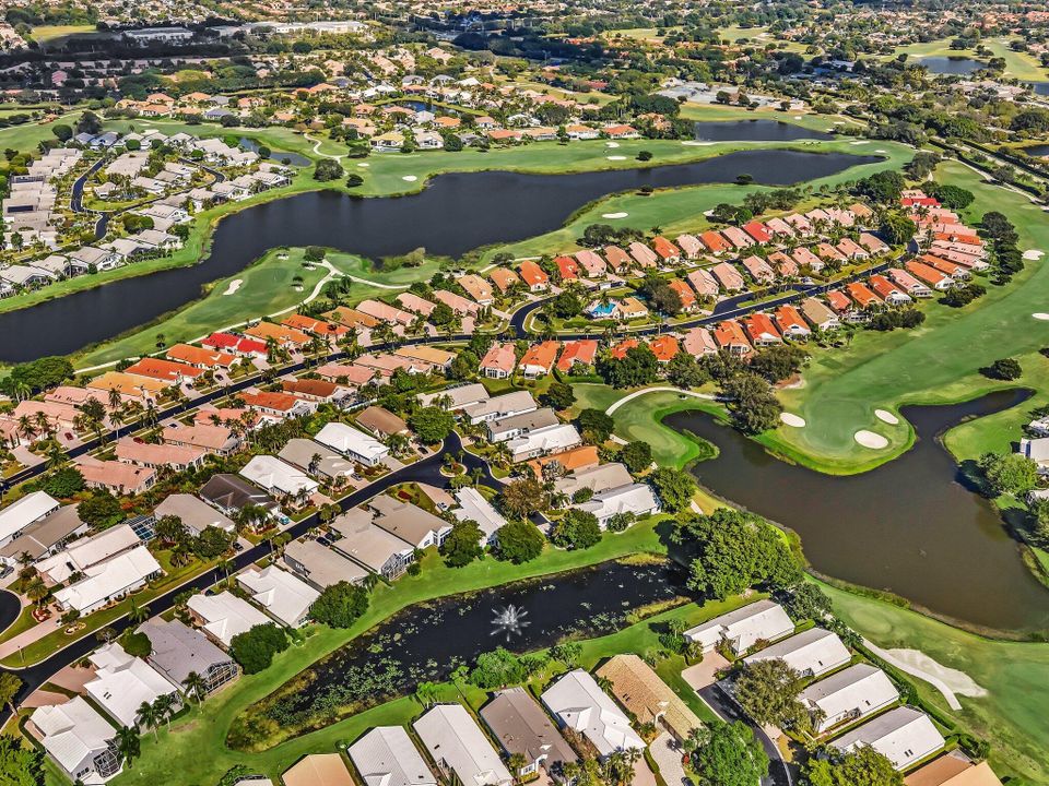 Activo con contrato: $575,000 (3 camas, 2 baños, 1945 Pies cuadrados)