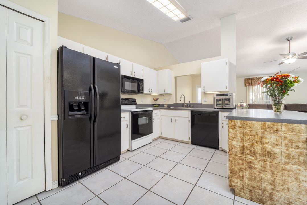 En Venta: $325,900 (3 camas, 2 baños, 1416 Pies cuadrados)