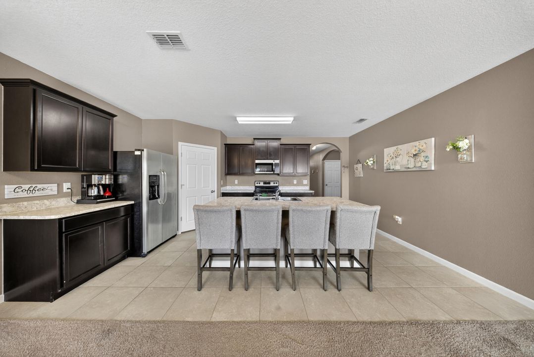 For Sale: $313,000 (4 beds, 2 baths, 1830 Square Feet)