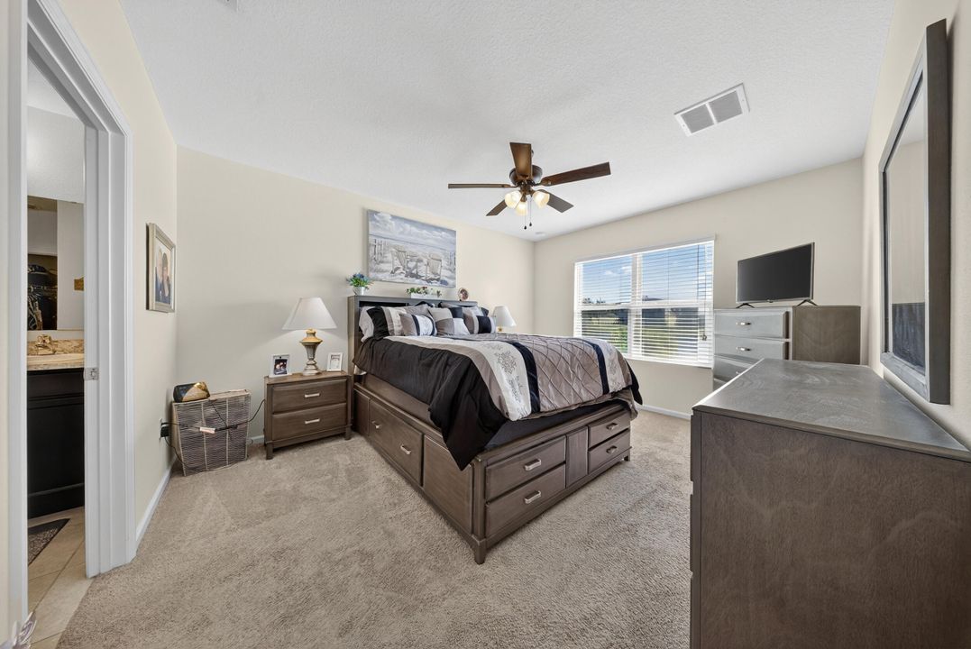 For Sale: $313,000 (4 beds, 2 baths, 1830 Square Feet)