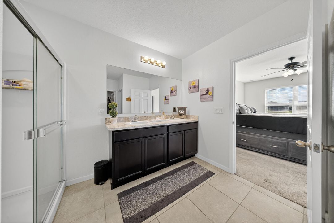 For Sale: $313,000 (4 beds, 2 baths, 1830 Square Feet)