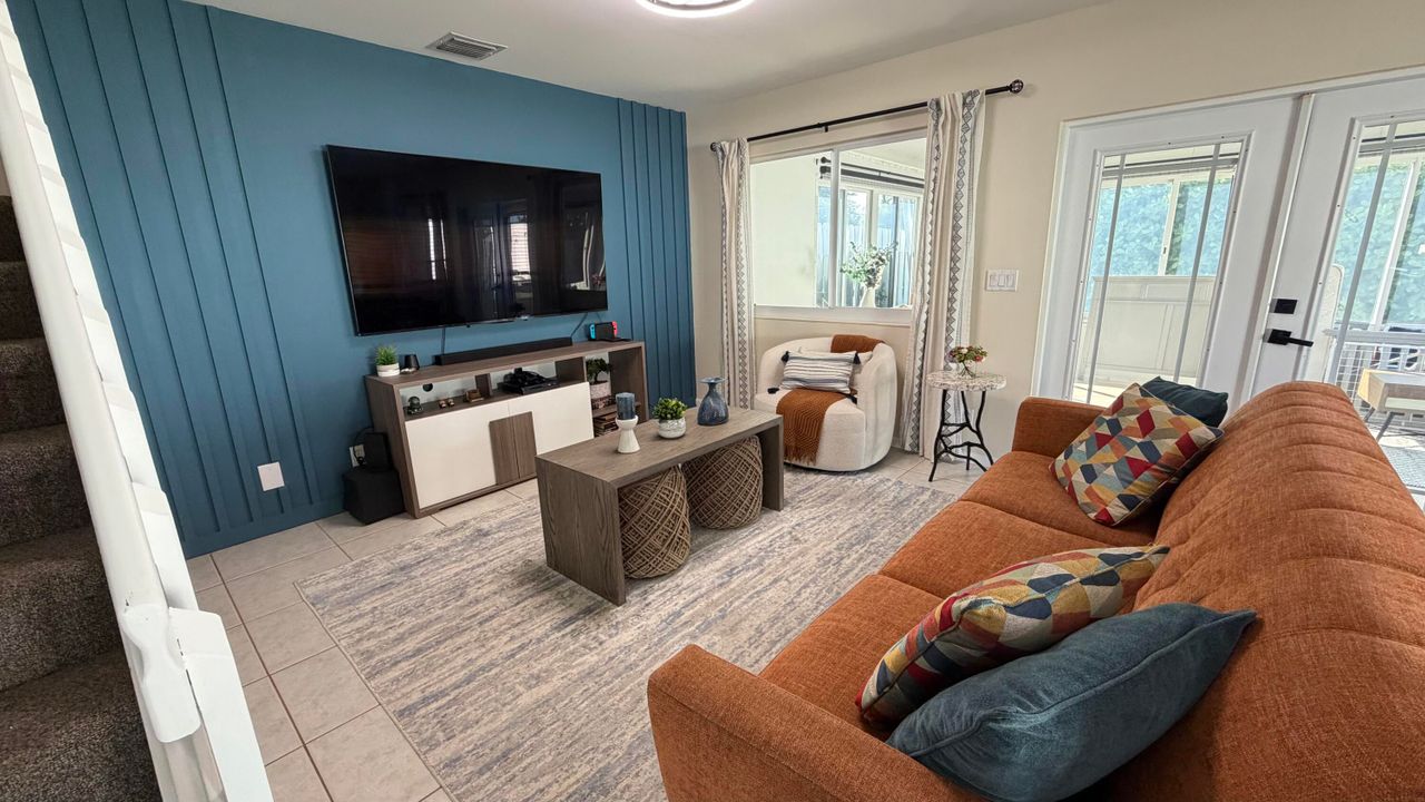 For Sale: $460,000 (3 beds, 2 baths, 1415 Square Feet)