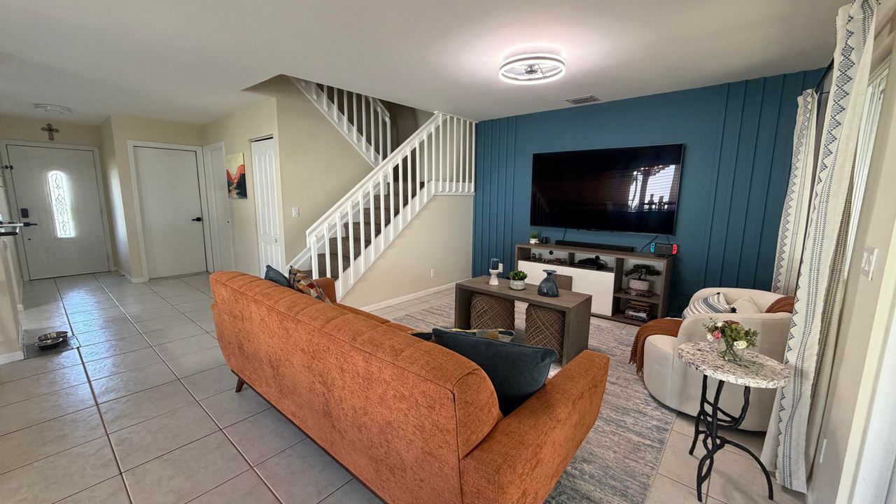 For Sale: $460,000 (3 beds, 2 baths, 1415 Square Feet)