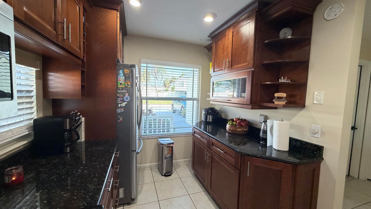 For Sale: $460,000 (3 beds, 2 baths, 1415 Square Feet)