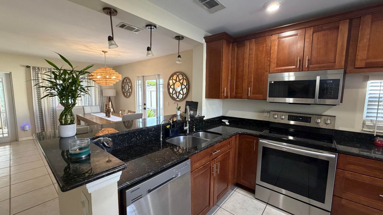 For Sale: $460,000 (3 beds, 2 baths, 1415 Square Feet)