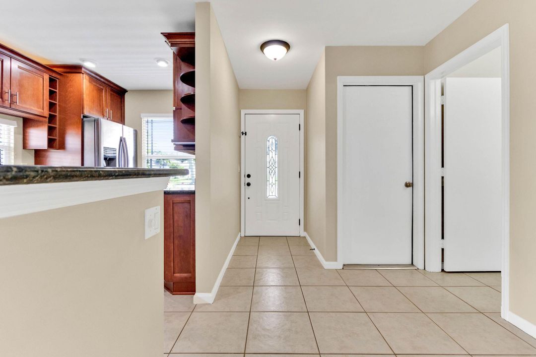 For Sale: $460,000 (3 beds, 2 baths, 1415 Square Feet)