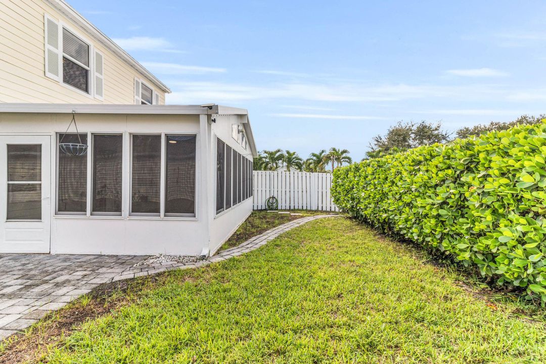 For Sale: $460,000 (3 beds, 2 baths, 1415 Square Feet)