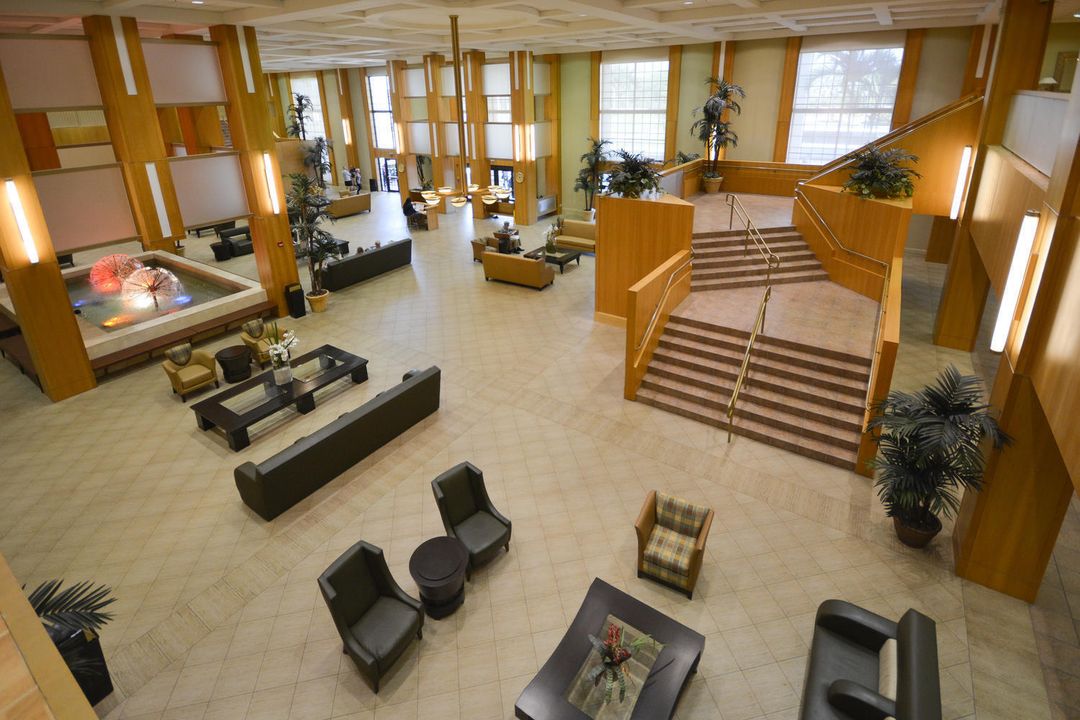 For Sale: $120,000 (1 beds, 1 baths, 684 Square Feet)