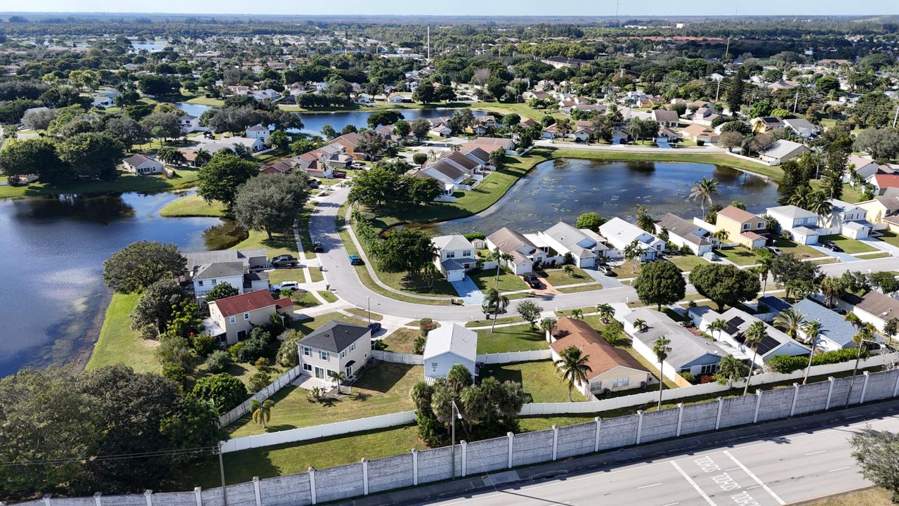 For Sale: $460,000 (3 beds, 2 baths, 1415 Square Feet)