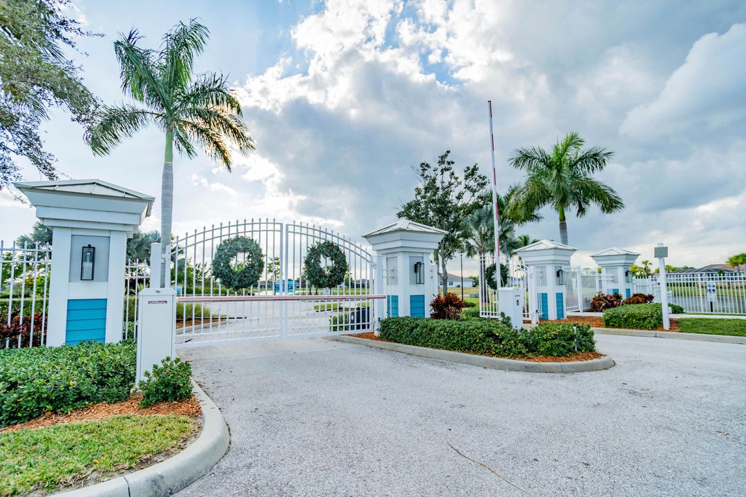 For Sale: $395,000 (2 beds, 2 baths, 1579 Square Feet)