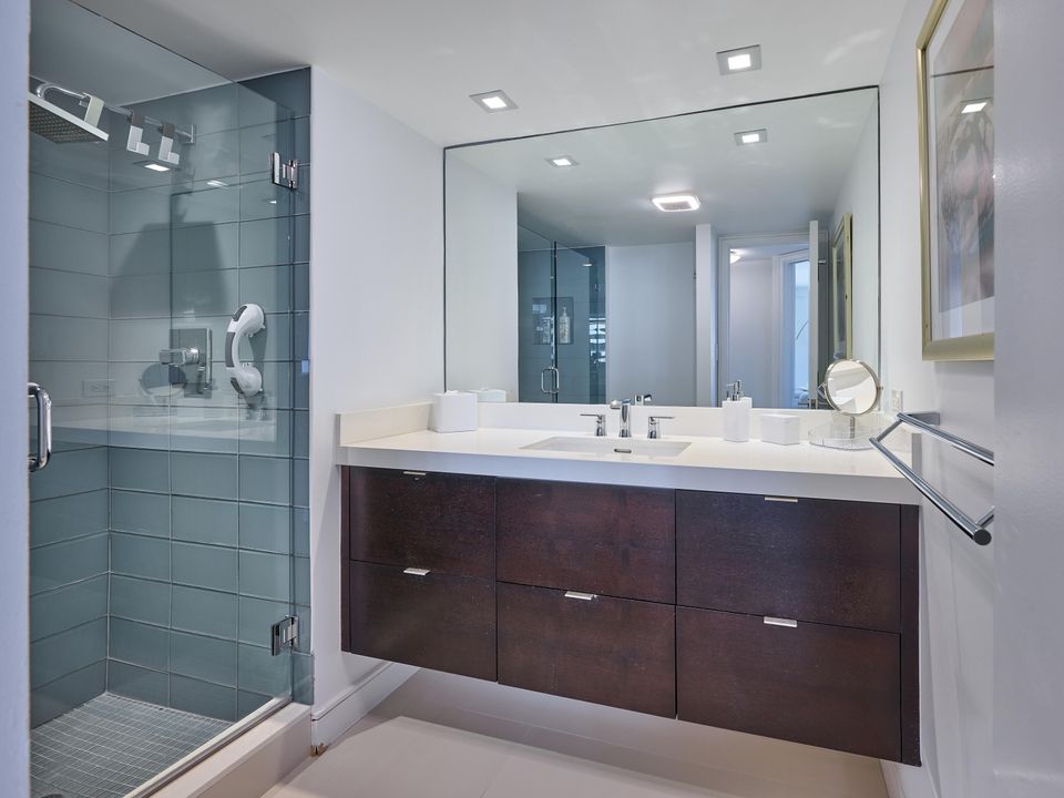 For Sale: $1,750,000 (2 beds, 2 baths, 1448 Square Feet)