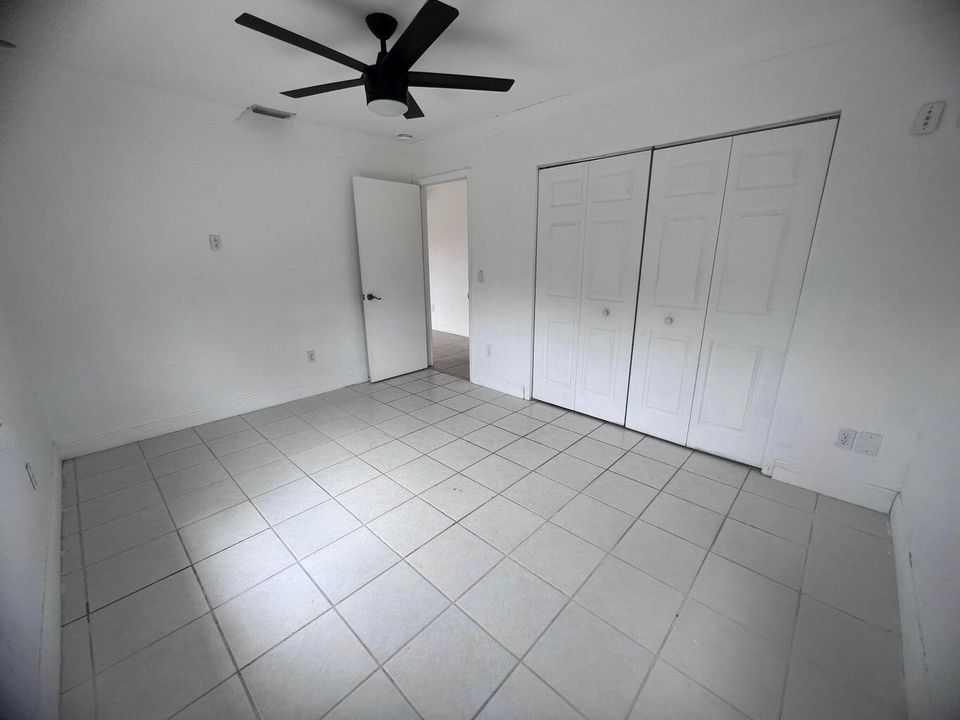 В аренду: $2,500 (2 спален, 1 ванн, 1200 Квадратных фут)