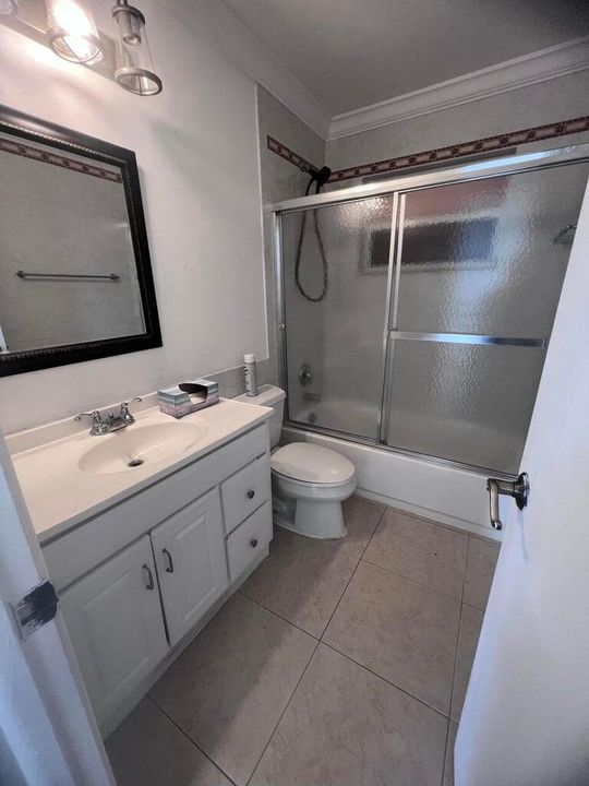 В аренду: $2,500 (2 спален, 1 ванн, 1200 Квадратных фут)