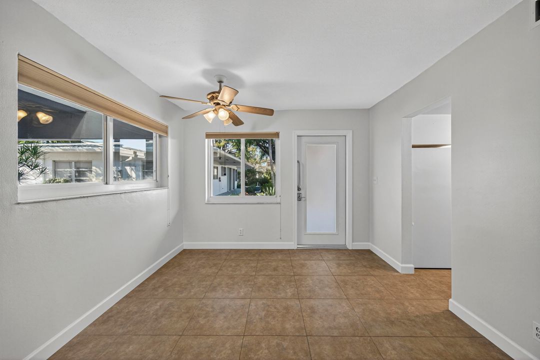 For Sale: $148,000 (1 beds, 1 baths, 700 Square Feet)