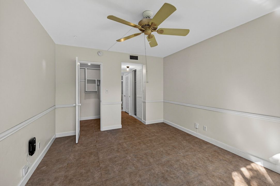 For Sale: $148,000 (1 beds, 1 baths, 700 Square Feet)