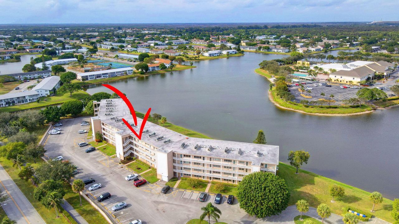 For Sale: $149,900 (1 beds, 1 baths, 702 Square Feet)