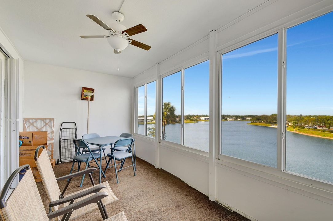 For Sale: $149,900 (1 beds, 1 baths, 702 Square Feet)